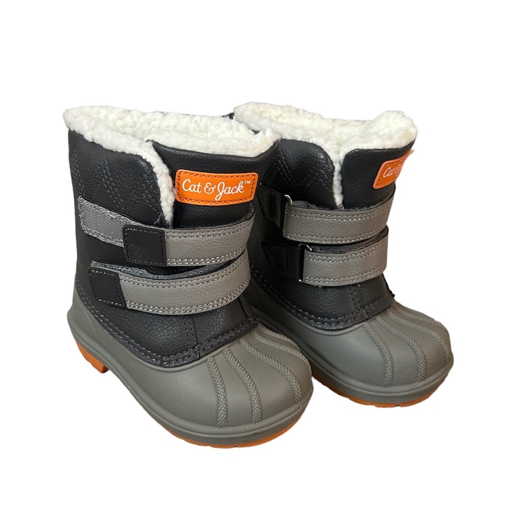 Cat and Jack toddler/ baby snow boot